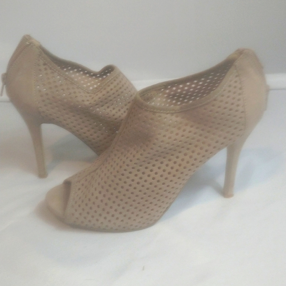 Women's Madden girl tan booties